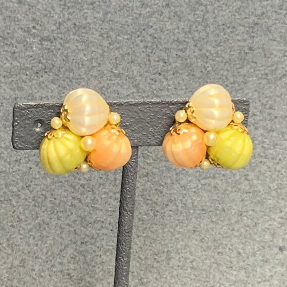 Vintage Jewelry - Vintage Clip-On Earrings 1 In Gold Pastel Pink Green Fluted Pearl Glam Retro